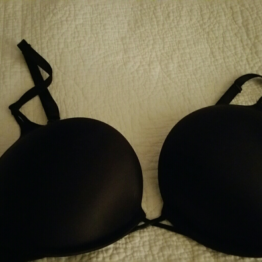 36 D bombshell Victoria Secret Bra